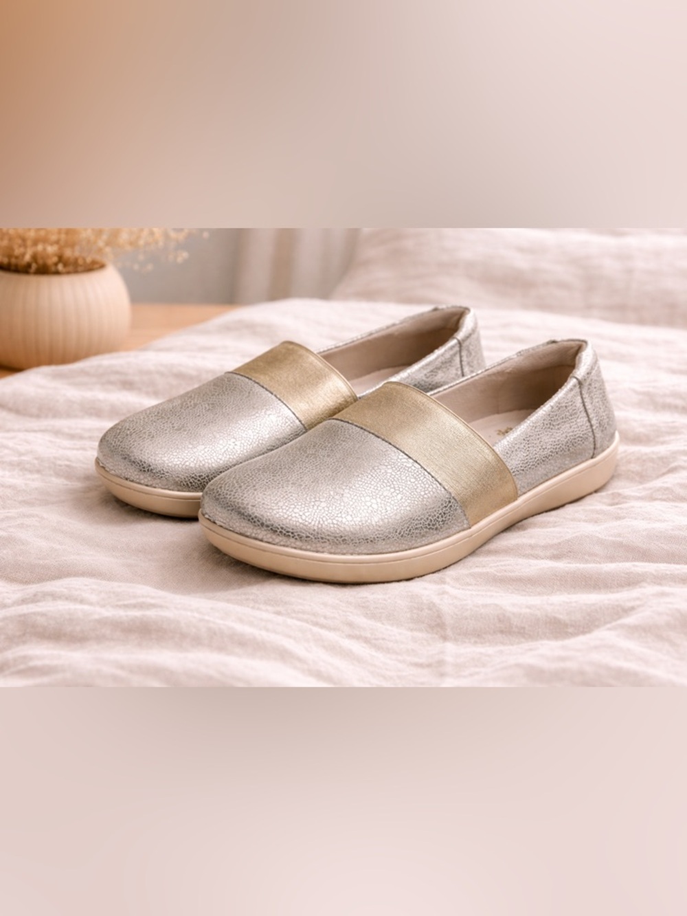 Alegria Shoes Size 10 Metallic Gold Silver Comfort Slip On